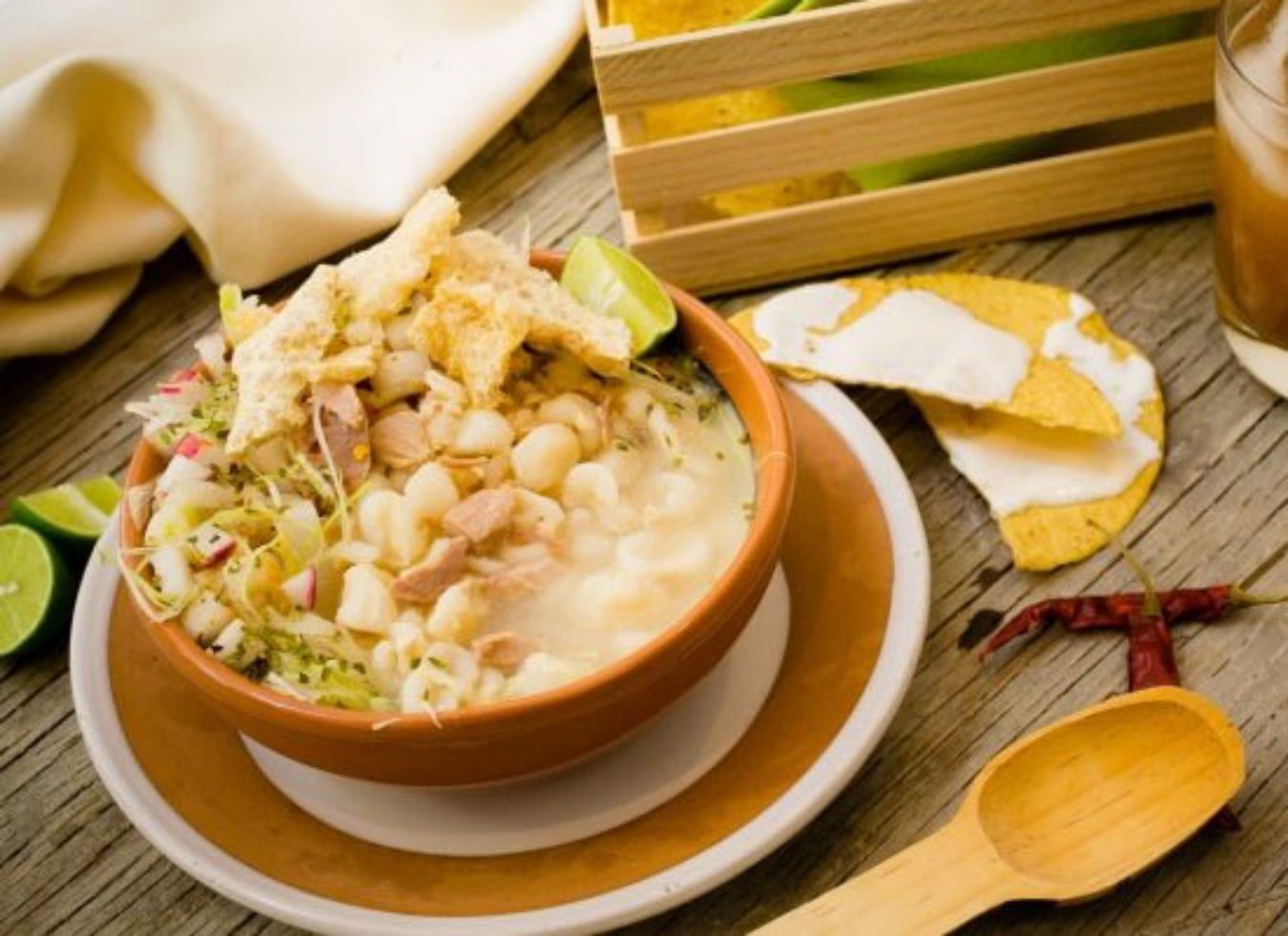 Pozole blanco estilo guerrero